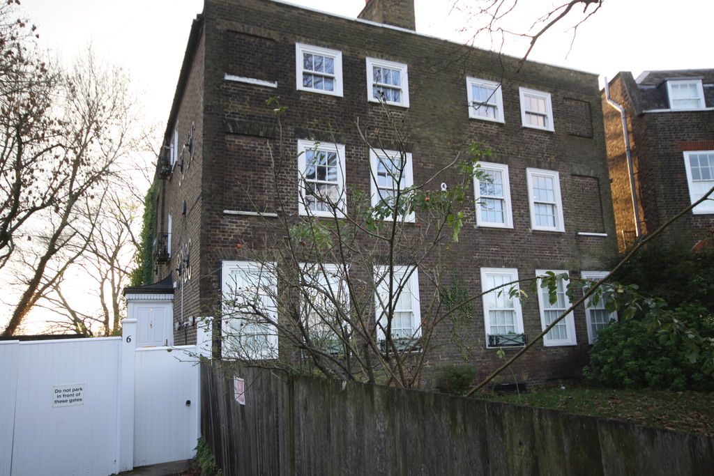 Property photo 1 of 17