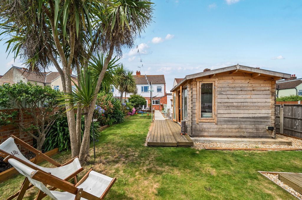 Property photo 1 of 14 1478746-16-6A4258...