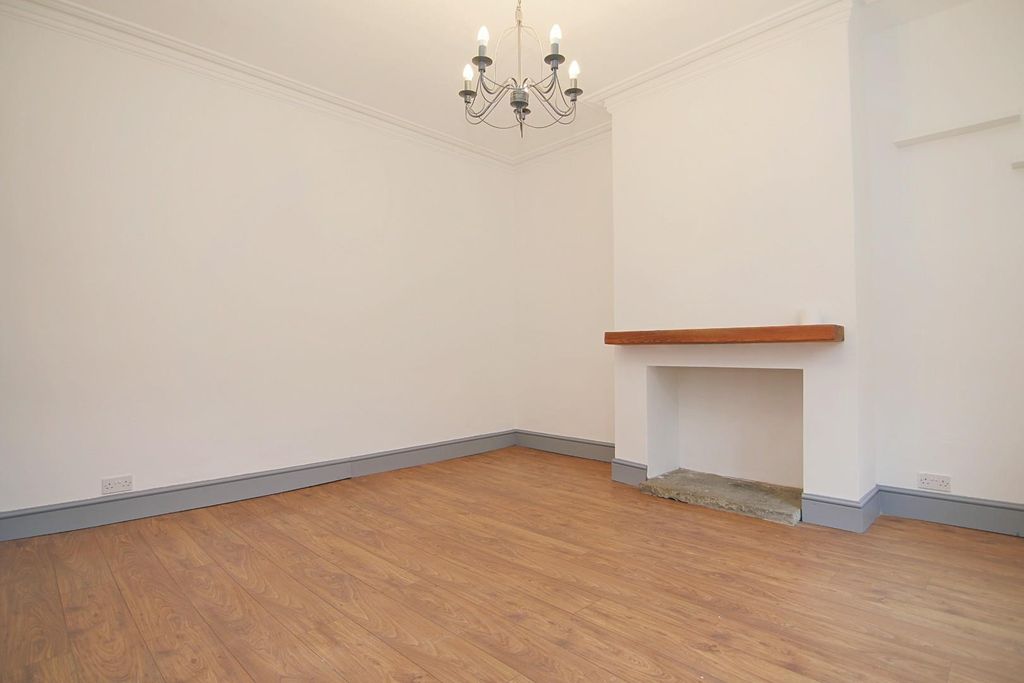 Property photo 2 of 10 Living Room