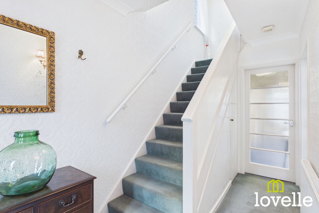 Property photo 2 of 26