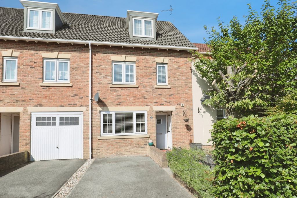 Property photo 1 of 17 Pbox-Img.Jpg