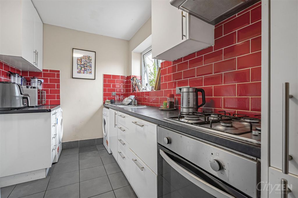 Property photo 3 of 34 Kitchen