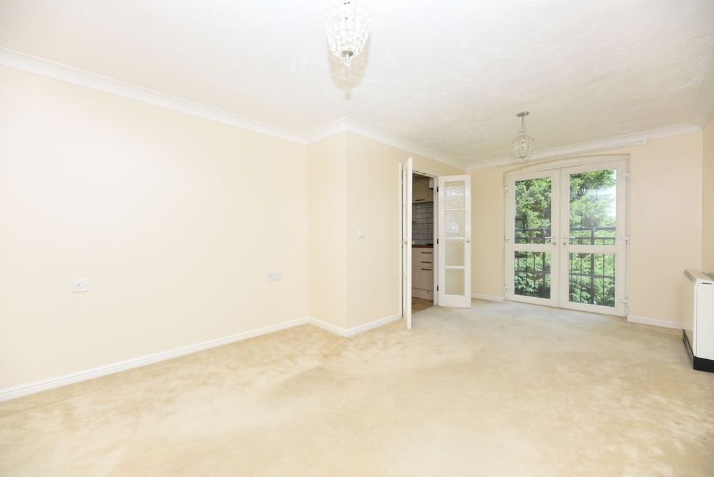 Property photo 2 of 12