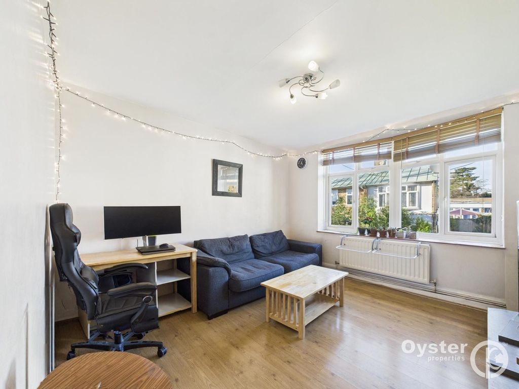 Property photo 2 of 9 Reception