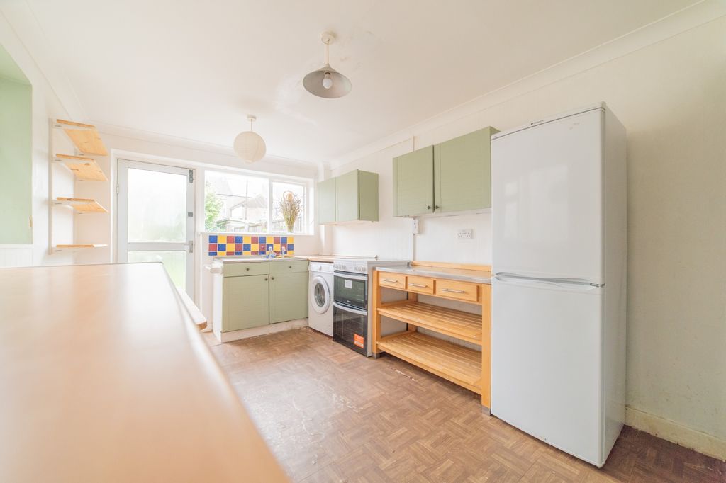 Property photo 3 of 20 Call 02920 454555 To Secure Your Viewing_9