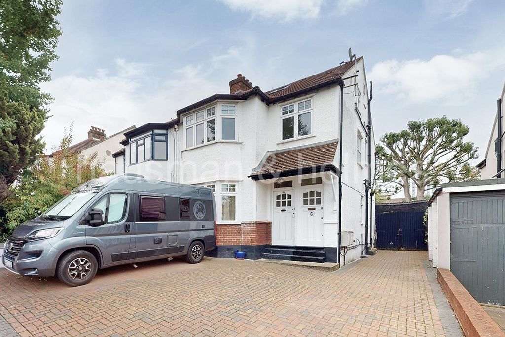 Property photo 1 of 17 W01.Jpg