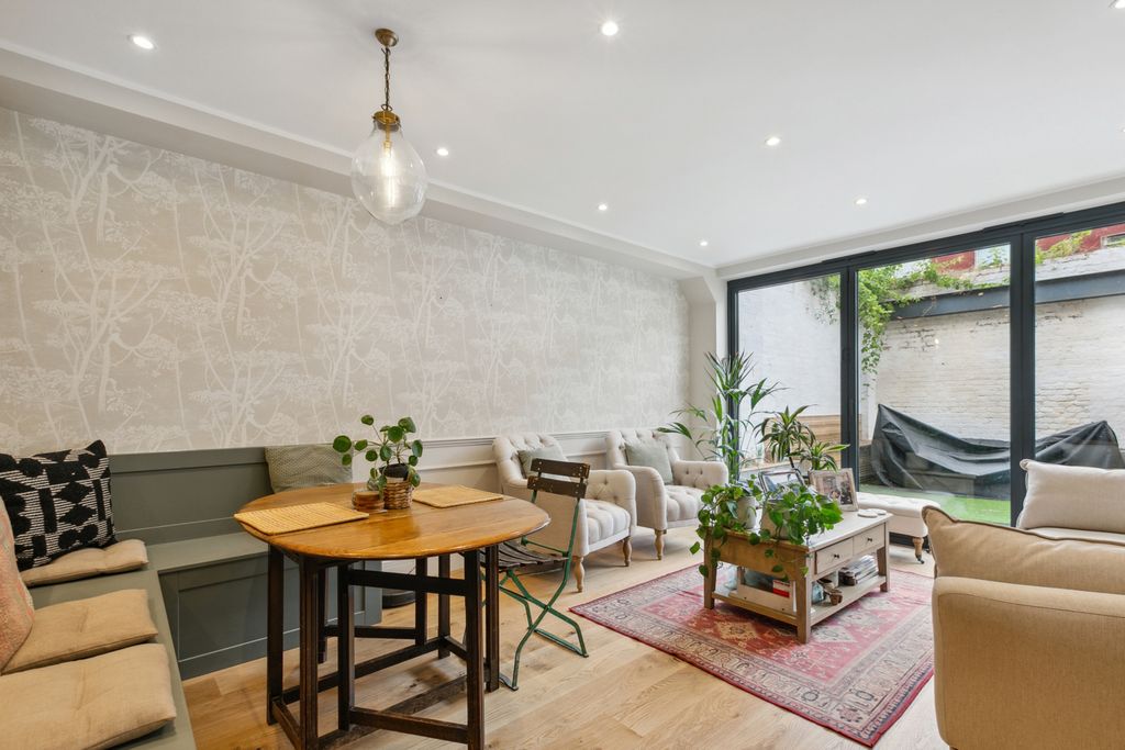 Property photo 3 of 15 Picture No. 13