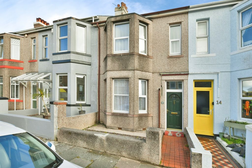 Property photo 1 of 18