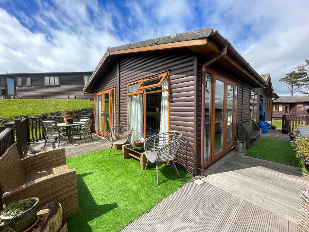 Property photo 2 of 13 Photo 02