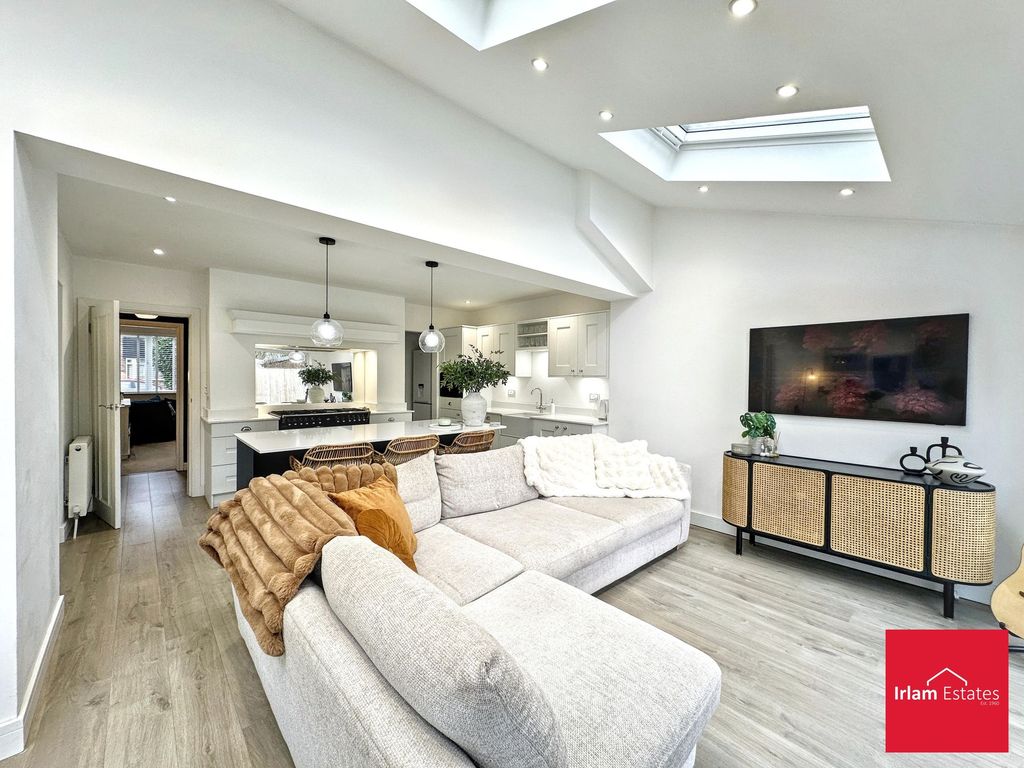 Property photo 2 of 26