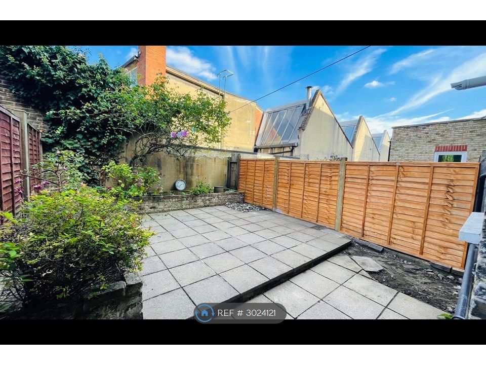 Property photo 3 of 14 Garden