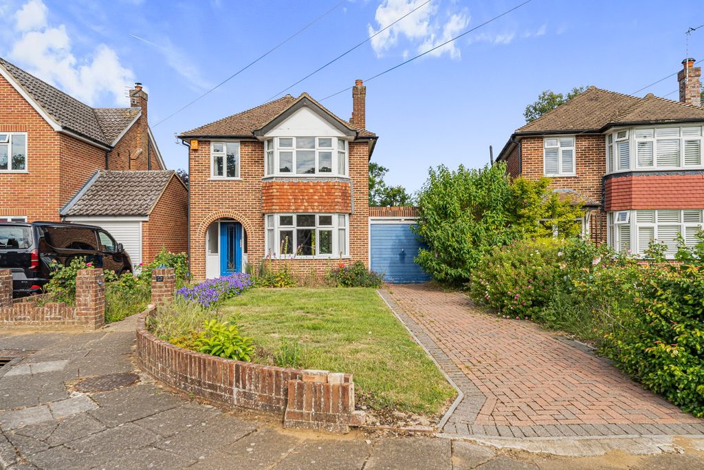 Property photo 1 of 11