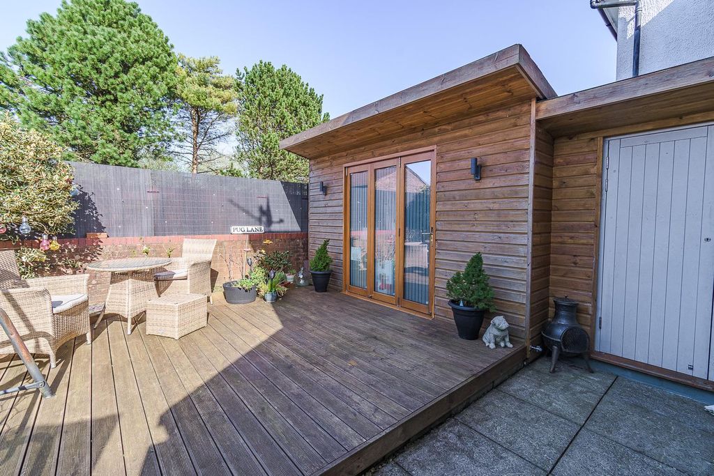 Property photo 2 of 14 Rear