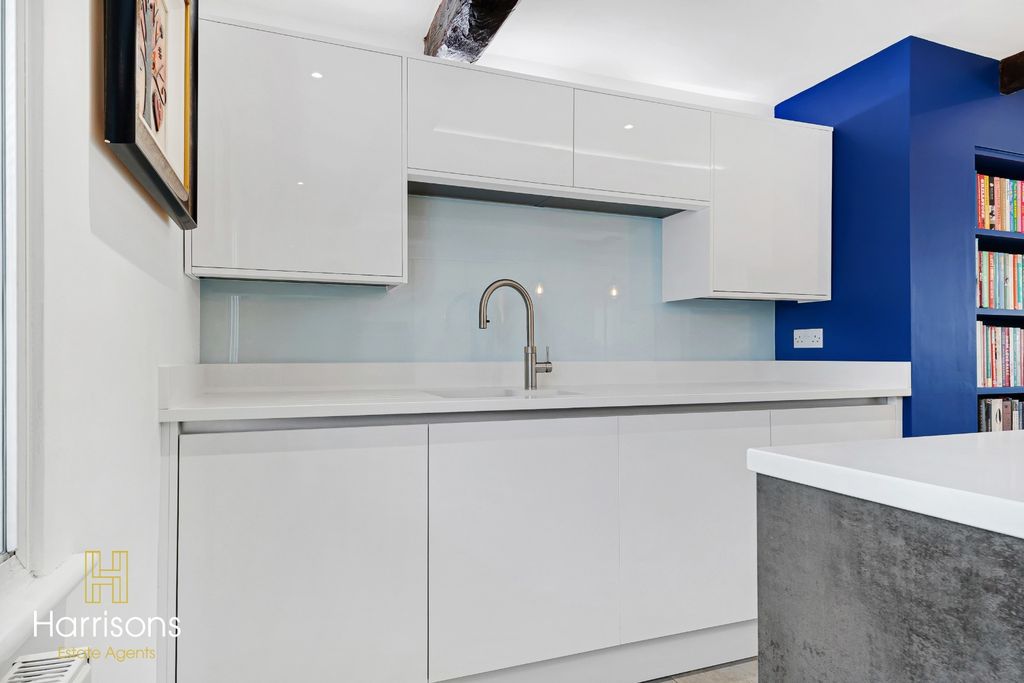 Property photo 3 of 39 5081704