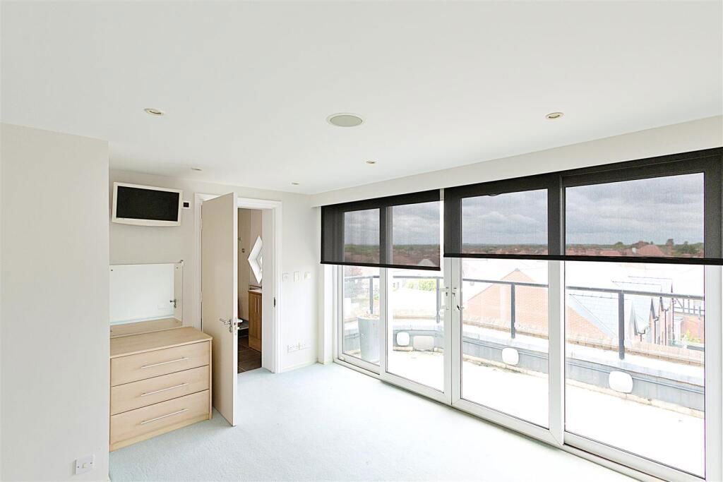 Additional image 14 of 3 bed flat for saleBradford Avenue, Cleethorpes DN35