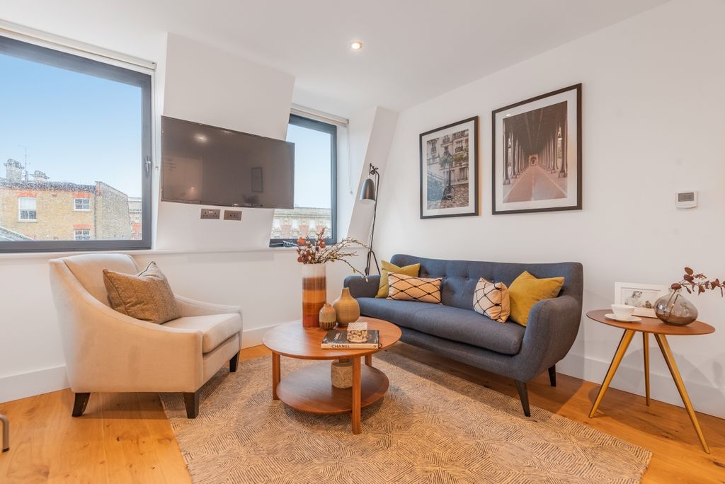 Property photo 3 of 7 661599 (1)