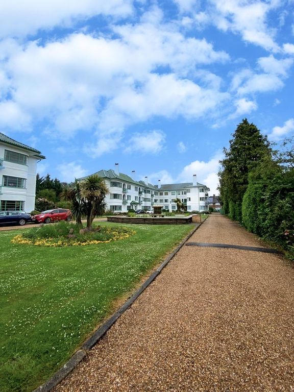 Property photo 2 of 8