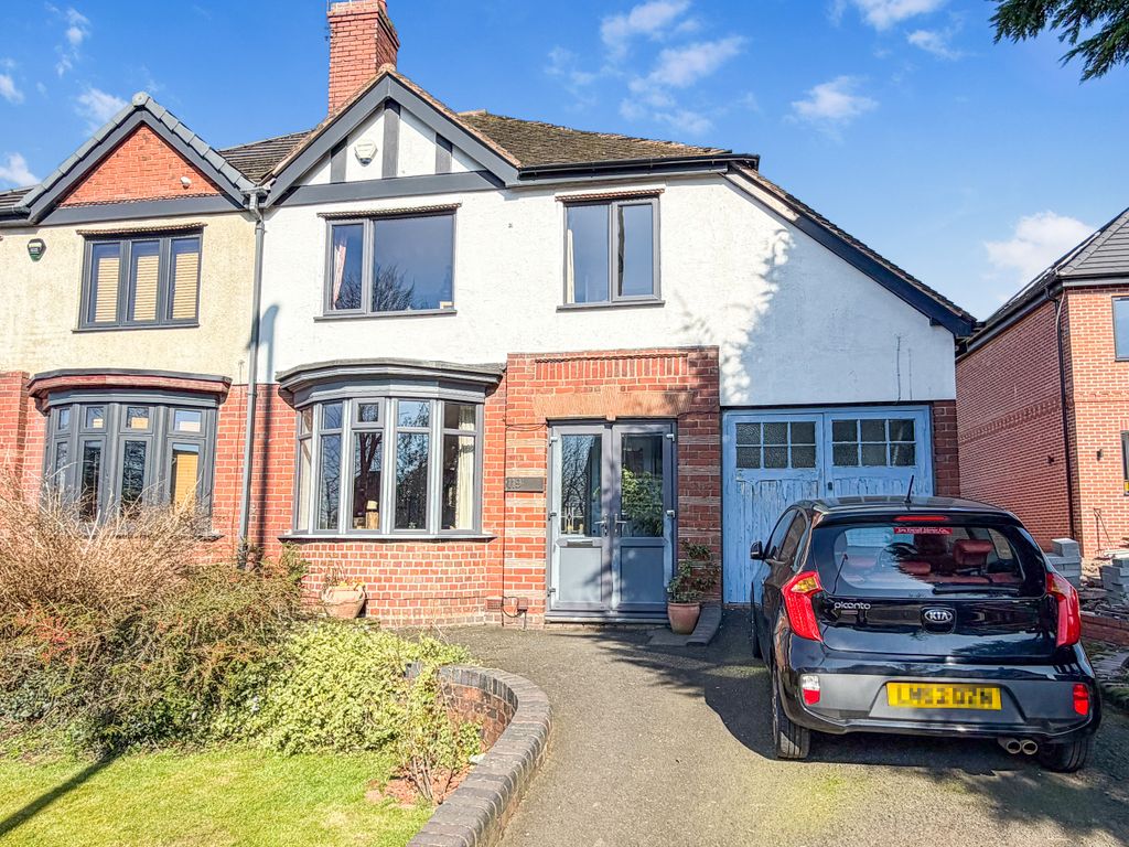 Property photo 2 of 33 Front Of House