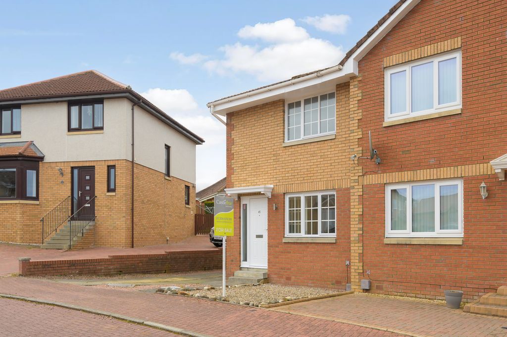 Property photo 3 of 15 03 - 45 Glenisla Court