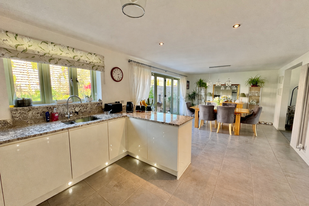 Property photo 2 of 23