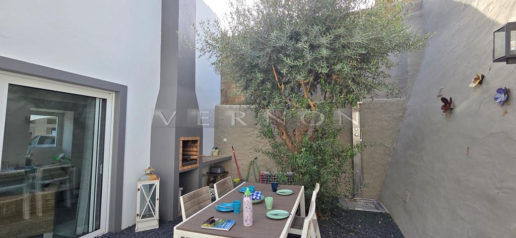 Property photo 3 of 25