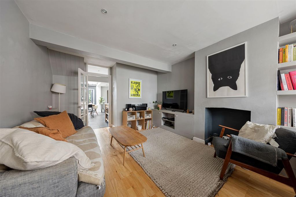 Property photo 3 of 22