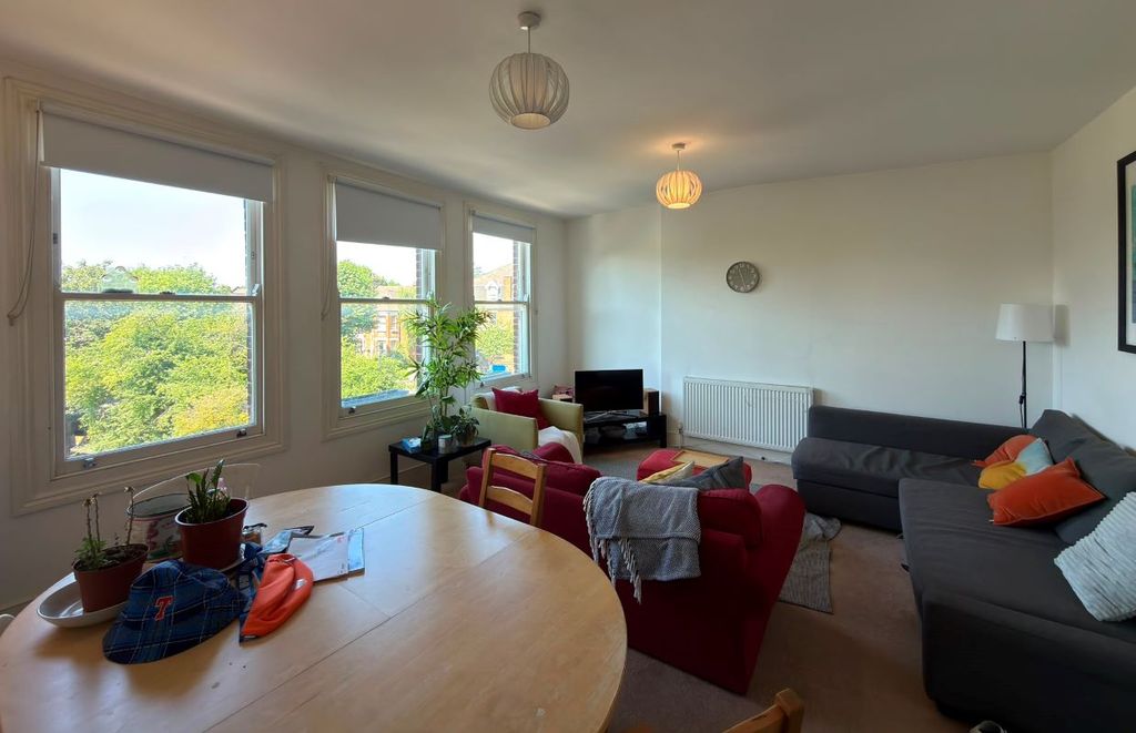 Property photo 3 of 8