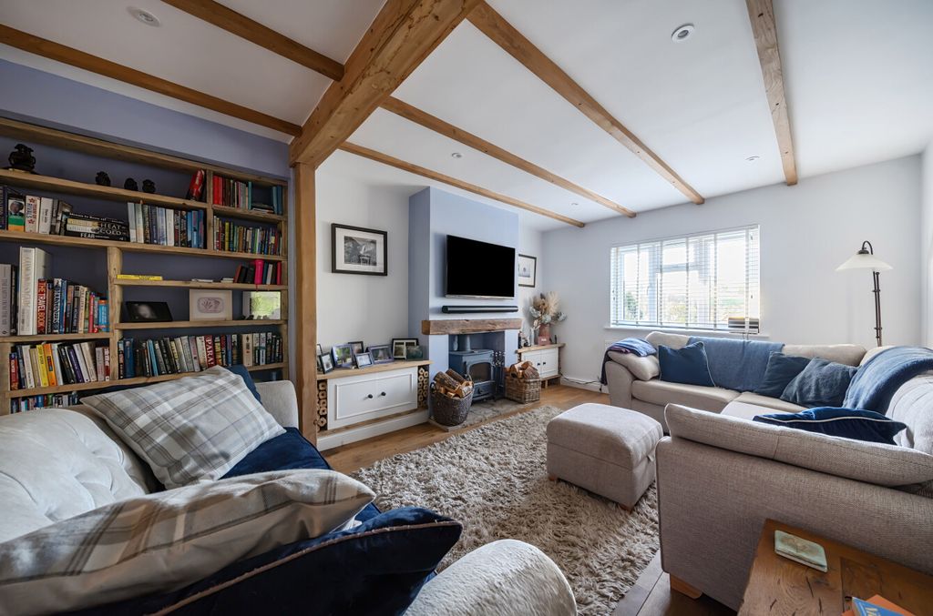 Property photo 2 of 22 1362938-8-68Fb491...