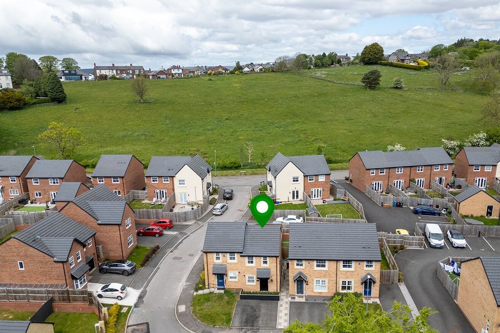 Property photo 1 of 16 4155570
