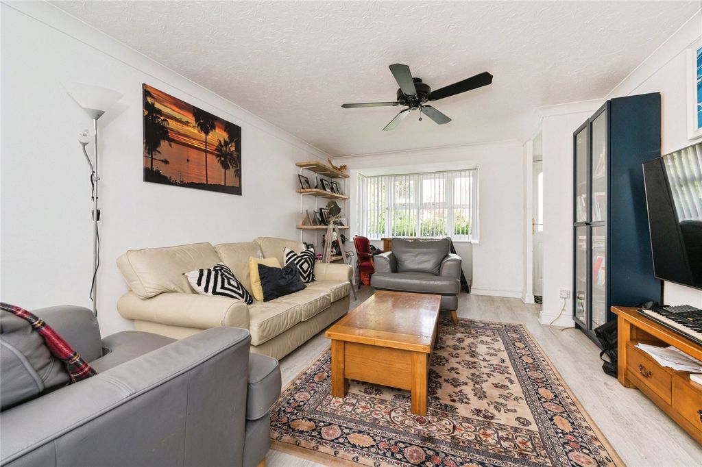 Property photo 2 of 19 Picture No. 37