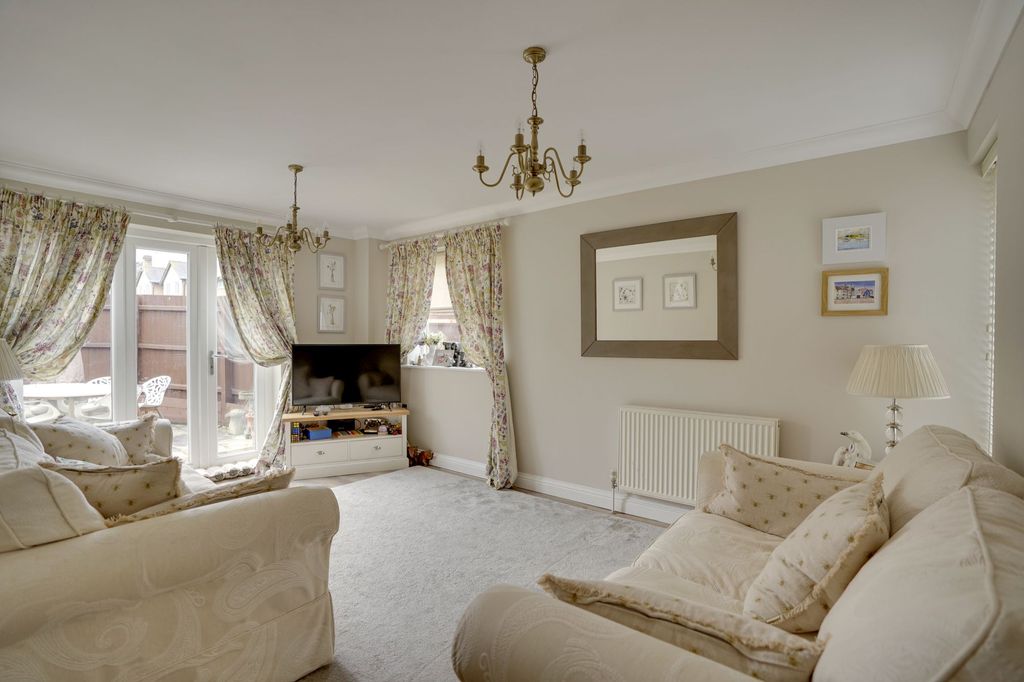 Property photo 3 of 18