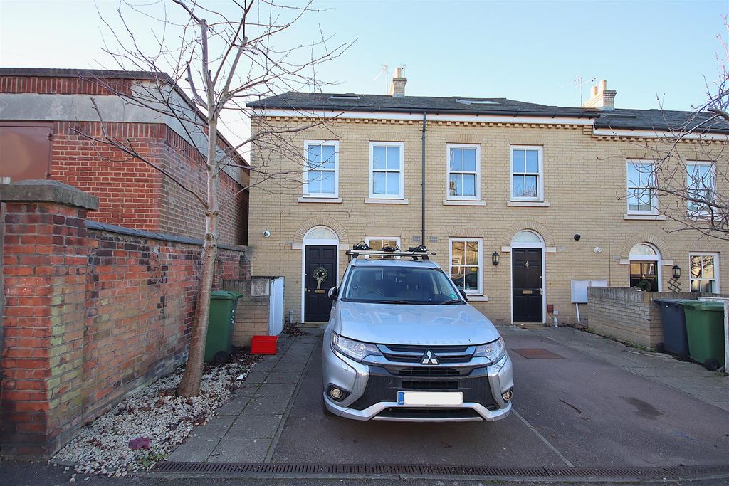 Property photo 1 of 9 Img_5260.Jpg