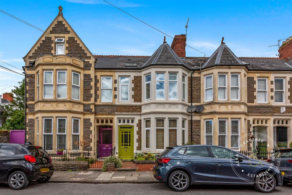 Property photo 1 of 46 Cressy-Road-45.Jpg