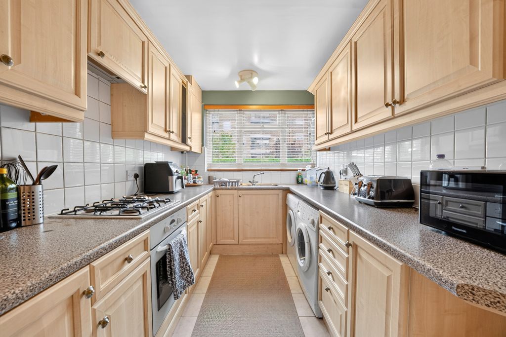 Property photo 2 of 9