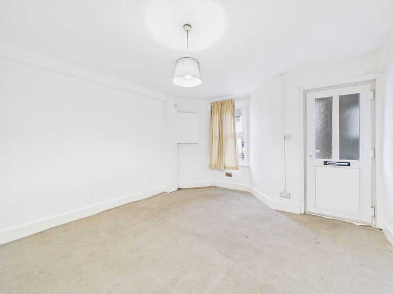 Property photo 2 of 6 Photo 11