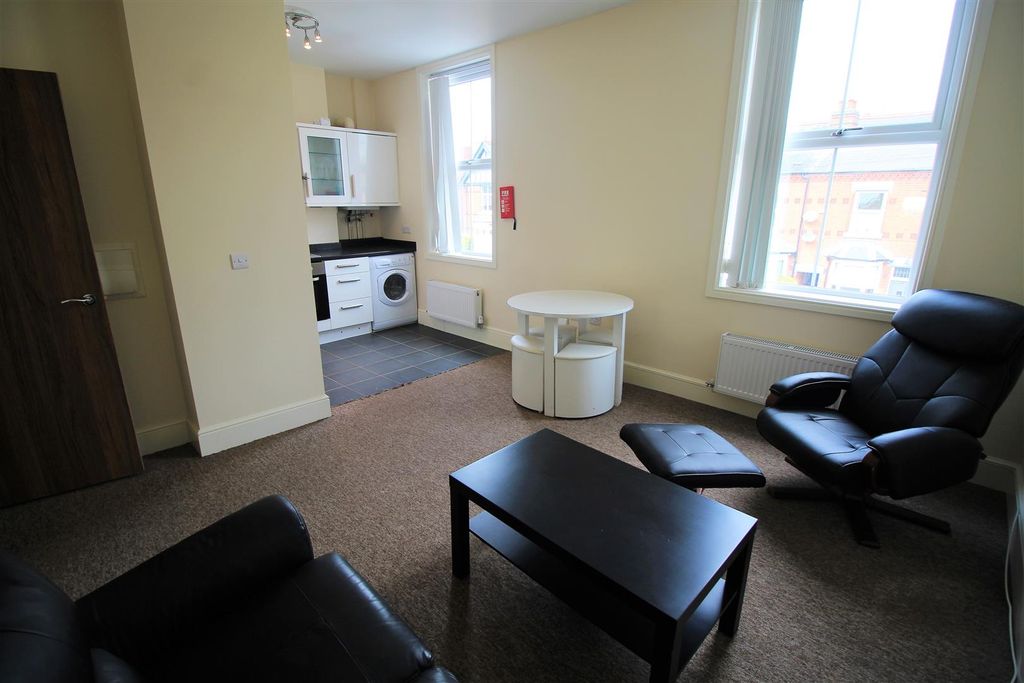 Property photo 2 of 14