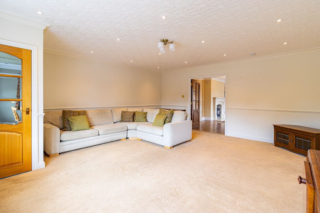 Property photo 1 of 29 4077120