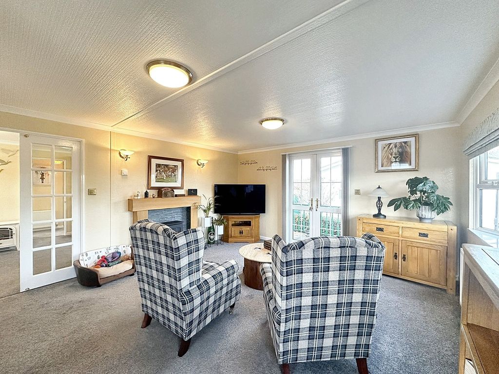 Property photo 2 of 9 Living Room