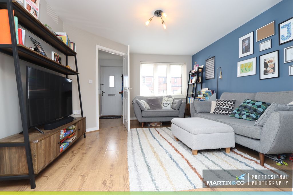 Property photo 2 of 24