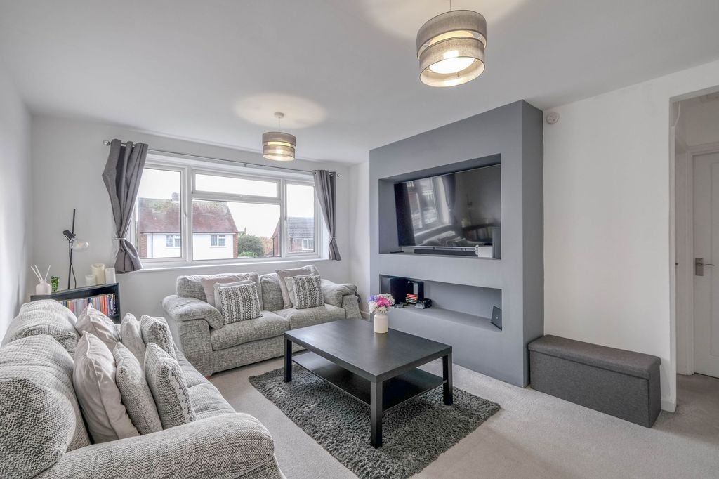 Property photo 3 of 10