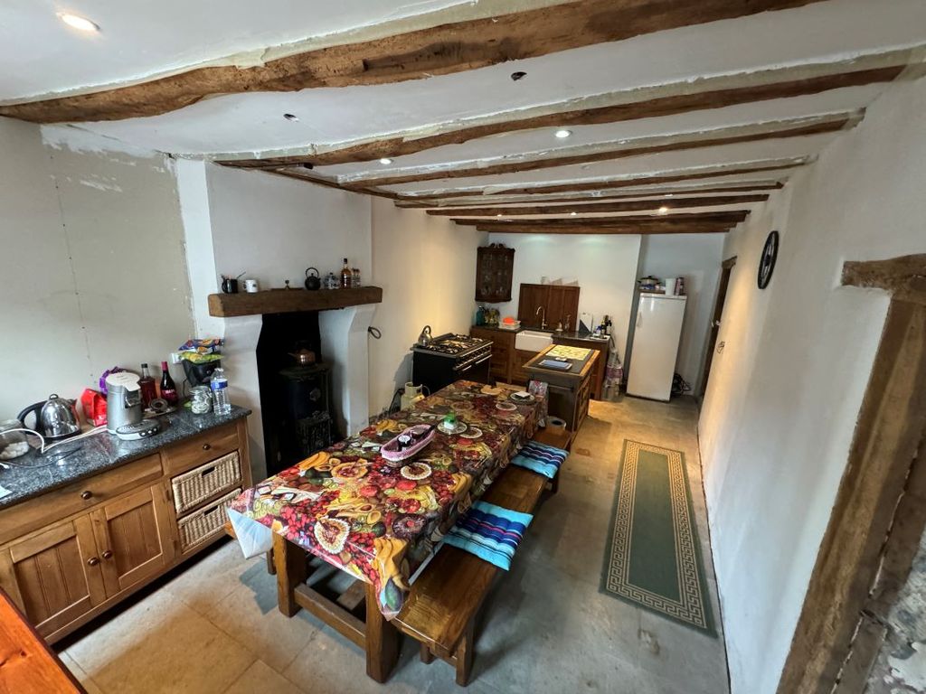 Property photo 2 of 23