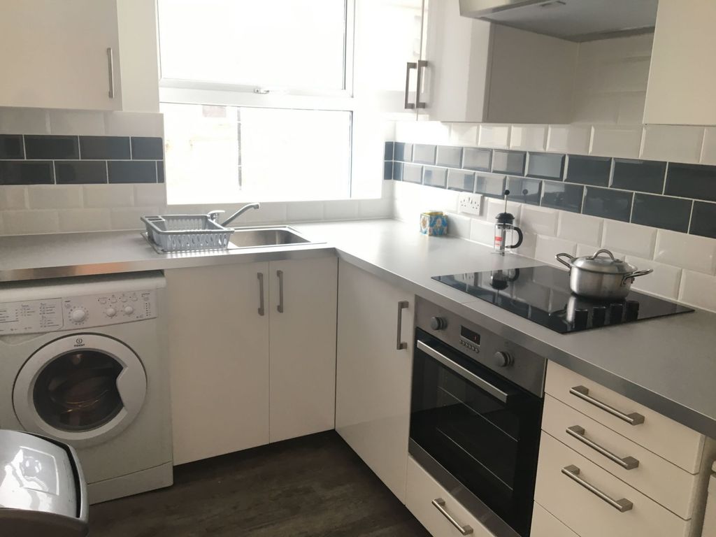 Property photo 3 of 10 Photo 2