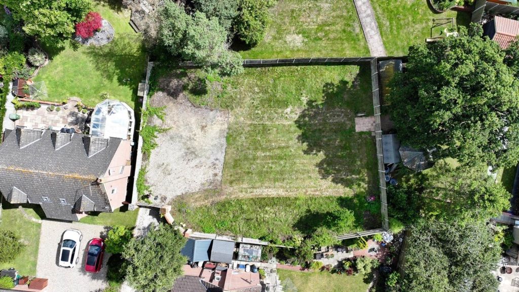 Property photo 1 of 4