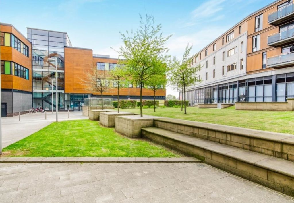 Property photo 2 of 12 Photos 1