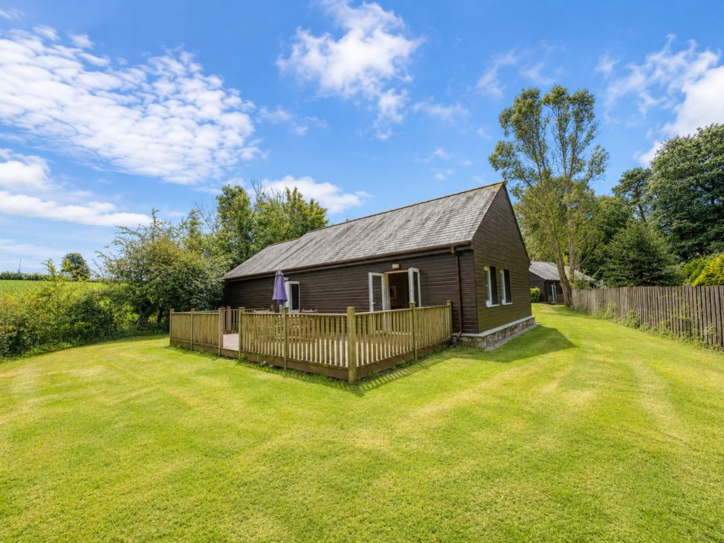 Property photo 2 of 14 Call Tps 01208 872728-4