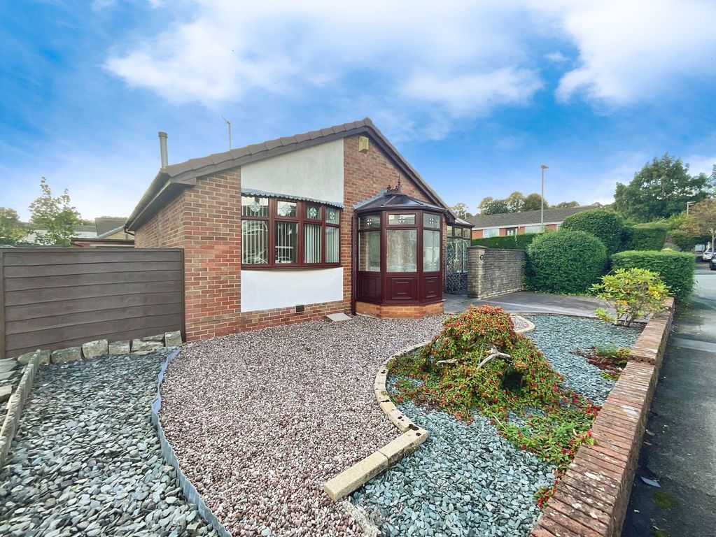 Property photo 1 of 32