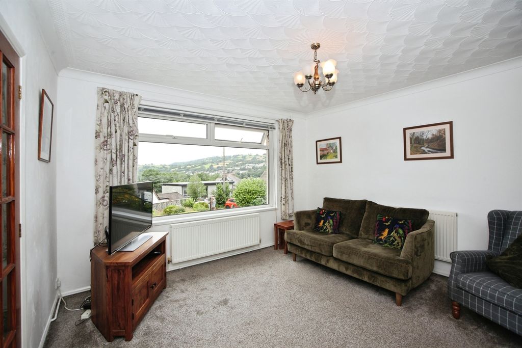 Property photo 2 of 33
