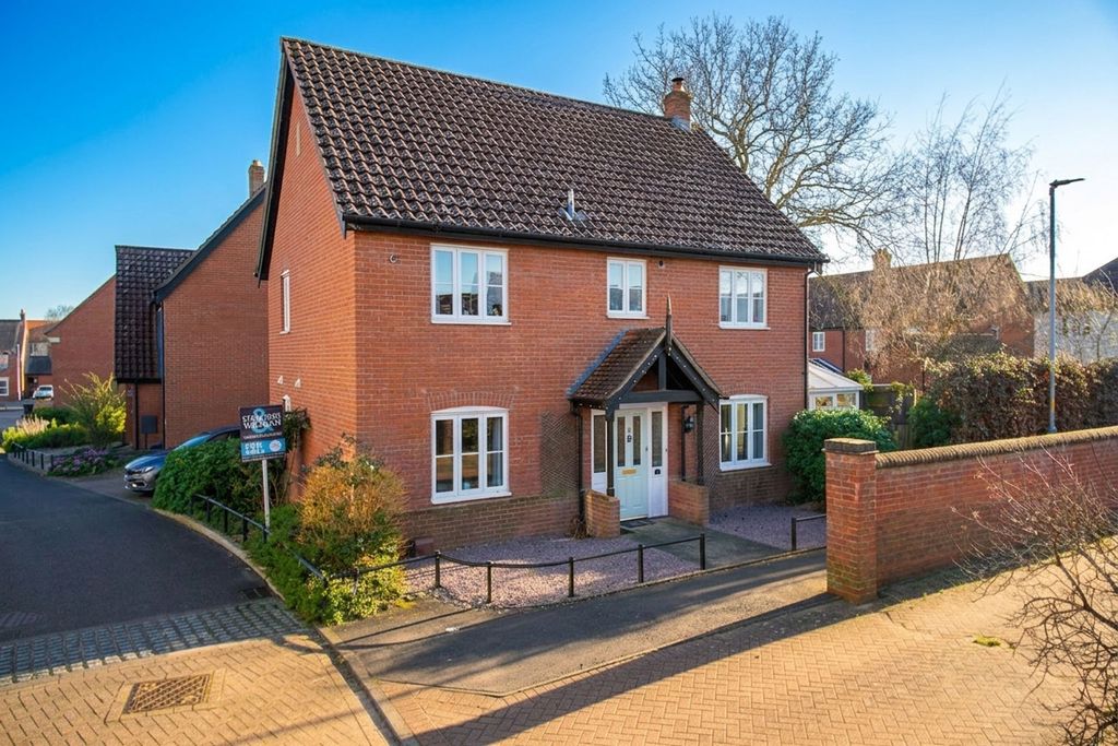 Property photo 1 of 25