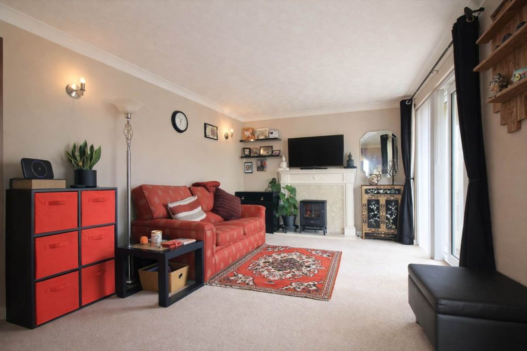 Property photo 2 of 14