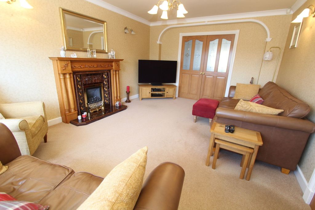 Property photo 3 of 40